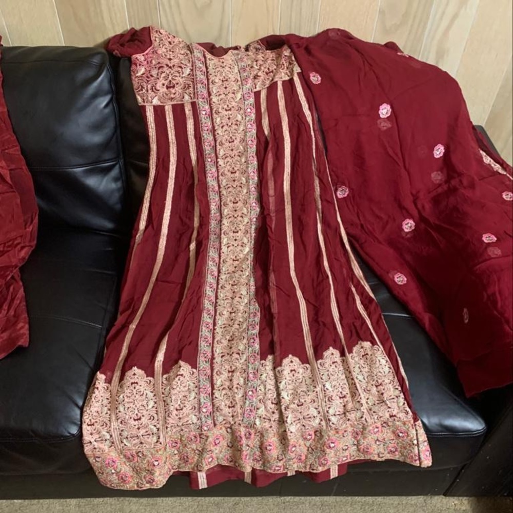 Used once medium 3 piece maxi dresses
